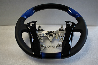 Накладки Prius 30 / Prius 40 / Prius A / Aqua на руль, черный лак , под 2 кнопки. 