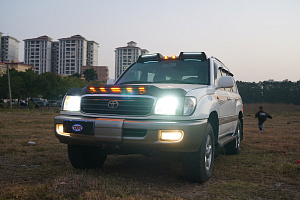 Тюнинг для Дефлектор капота Land Cruiser 100 , с подсветкой