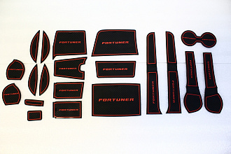 Коврики в ниши и кармашки Fortuner 2015 +, красная окантовка 