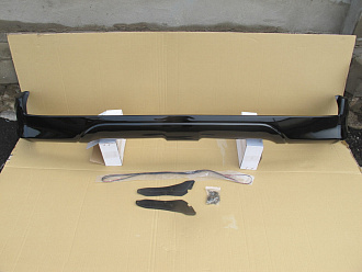 Губа передняя Land Cruiser 200 2008 - 2011 черная , как оригинал