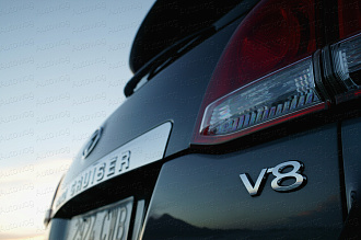 Шильдик V8, ( Toyota , Lexus )