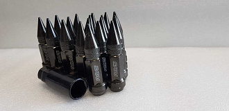 Гайки колёсные спортивные - карандаш сталь 1.5 тёмный хром 