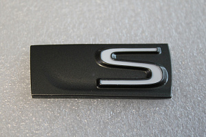 Эмблема S Lexus LX 570 2012-2015г. Sport Luxury