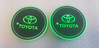 Вкладыш в подстаканник со светящимся логотипом Toyota