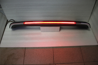 Спойлер Land Cruiser 200 дизайн Sport Luxury на верх заднего стекла , черный