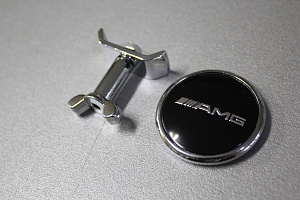 Эмблема AMG на капот, 45мм.