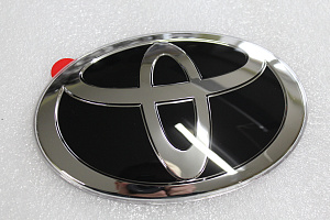 Эмблема Toyota 151 мм 