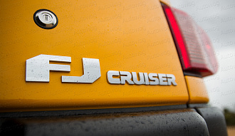Надпись FJ Cruiser , хром 