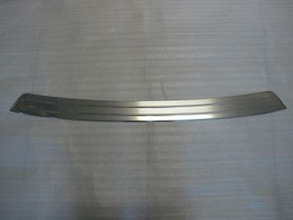 Накладка Prius 30 на верх заднего бампера , хром