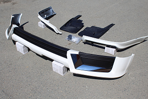 Тюнинг для Обвес на Land Cruiser 200 2016 +, TRD стиль 2019 , белый перламутр 