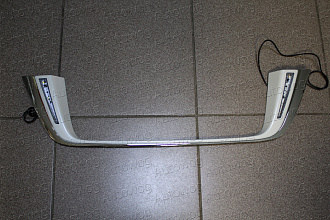 Планка Land Cruiser 200 стиль LX 2018 +, под номер с задним ходом диод, белая