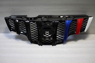 Решетка X-Trail 32 дизайн TECH триколор