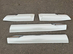 Тюнинг для Молдинги дверей Land Cruiser 200 / LX 570 стиль LC 300 , белый перламутр