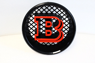 Эмблема Mercedes G-class W463 на решетку (красная) 