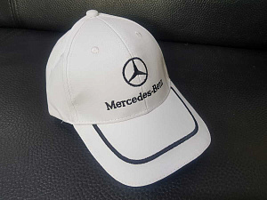 Кепка бейсболка с логотипом Mercedes , белая