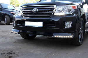 Тюнинг для Губа передняя Land Cruiser 200 2012 - 2014 Platinum Edition с диодами, черная 