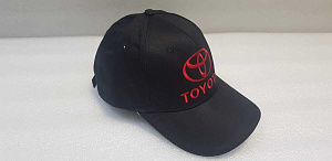 Кепка бейсболка с логотипом Toyota 