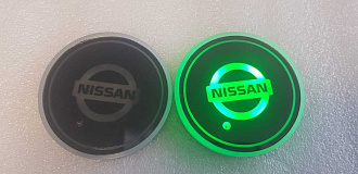 Вкладыш в подстаканник со светящимся логотипом Nissan