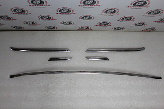 Накладки C-HR на верх переднего бампера 