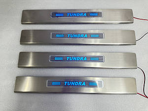 Тюнинг для Накладки Tundra на пороги дверей с подсветкой