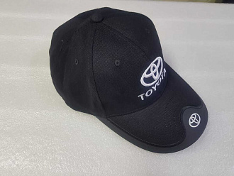 Кепка бейсболка с логотипом Toyota , чёрная