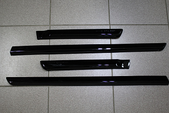 Молдинги дверей Land Cruiser 200 дизайн 2016 +, чёрные