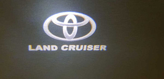 Подсветка в двери Land Cruiser 200 (надпись Land Cruiser)