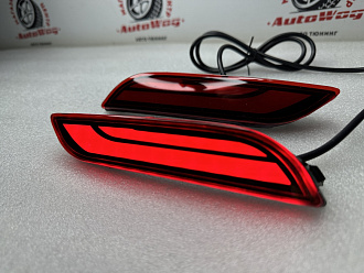 Стопы дополнительные Camry V70 красные , стиль 2