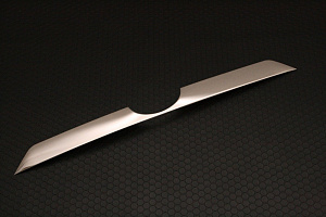 Тюнинг для Накладка Harrier 60 на заднюю дверь под эмблему 