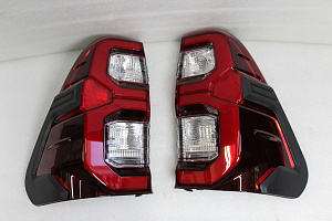 Тюнинг для Стопы Hilux Pick Up 2015 +, дизайн 2020 г., красные 