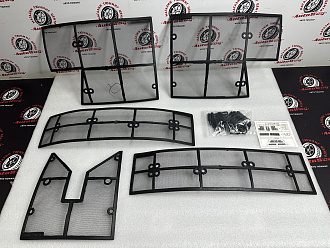 Защитная сетка в решетку Highlander 2015 - 2017