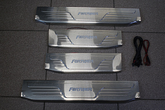 Накладки Fortuner 2014 , на пороги дверей