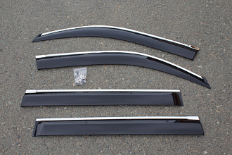 Ветровики Land Cruiser 200 / LX 570