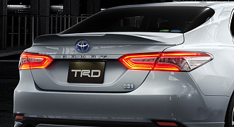 Спойлер Camry V70 на багажник дизайн TRD , белый перламутр