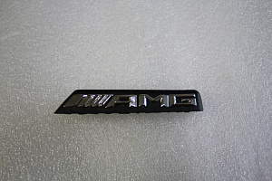 Надпись AMG на решетку радиатора (пластик)