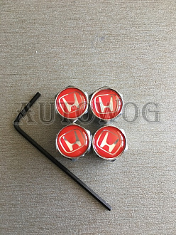 Колпачки на ниппеля Honda под шестигранник, красные