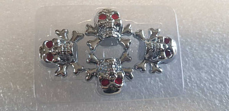 Колпачки на ниппеля (череп хром c косточкой)