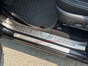 Тюнинг для Накладки Forester 2013 - 2019, на пороги дверей