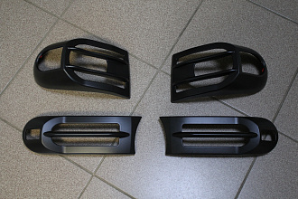 Накладки FJ Cruiser на поворотники и стопы 