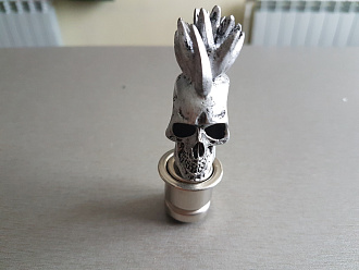 Прикуриватель 12v декоративный "Череп" серебро, с ирокезом