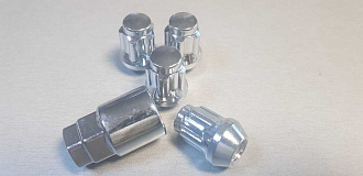 Секретки для колёс (4 секретки + 1 ключ) хром 1.5 ( наружнии )