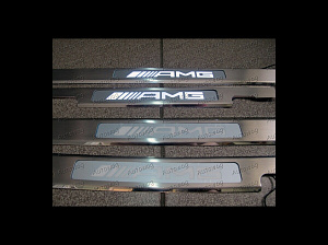 Тюнинг для Накладки G-class W463 на пороги дверей со светящейся надписью AMG