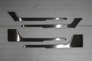 Тюнинг для Накладки Land Cruiser 200 на обшивку дверей , сталь , хром