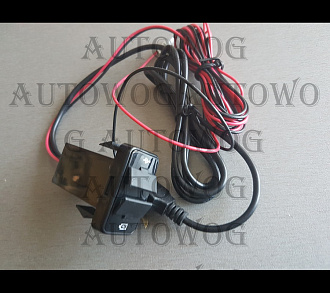 Переходник под USB Toyota (для зарядки + музыка) 40*20 *B*