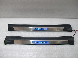 Тюнинг для Накладки NX 200 / NX 300H / NX 200t на пороги дверей с подсветкой, черные