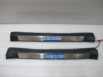 Накладки NX 200 / NX 300H / NX 200t на пороги дверей с подсветкой, черные