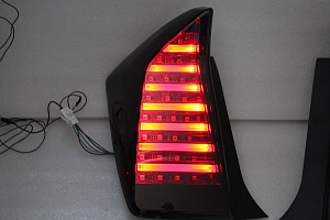 Тюнинг для Стопы Prius 30 темно - красные