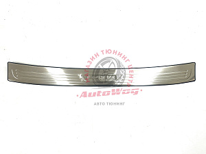 Тюнинг для Накладка CT 200H на верх заднего бампера