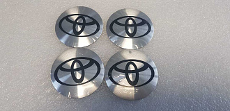 Наклейка на колпачки, для дисков 65мм Toyota серебро