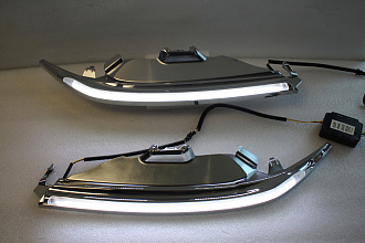 Ресницы Camry V50 2015 +, с ДХО и повтором 